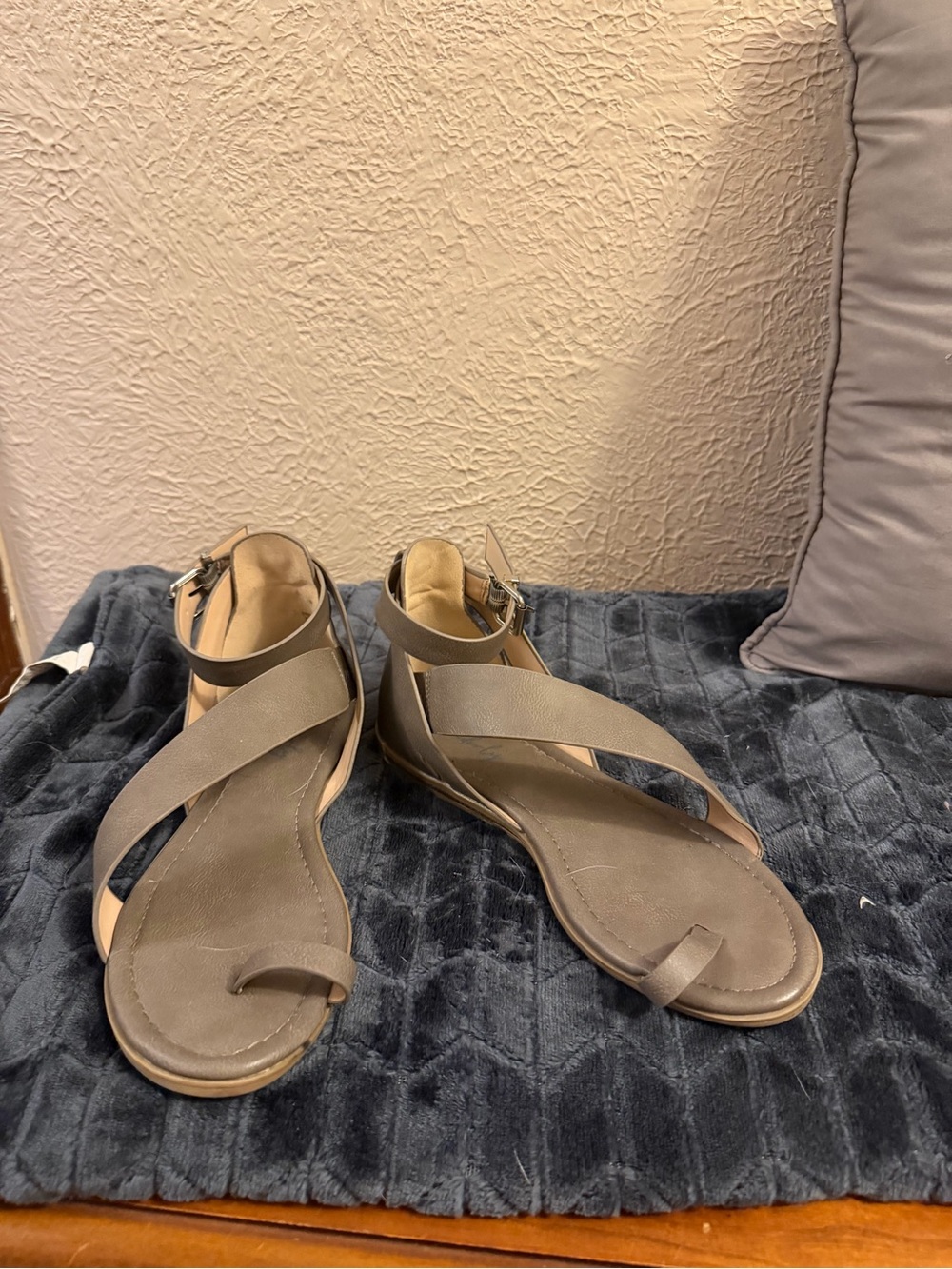 Women’s Strappy Ankle Sandals in Taupe
